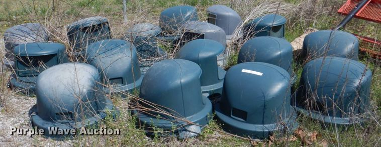image for item II9951 (16) trash can lids