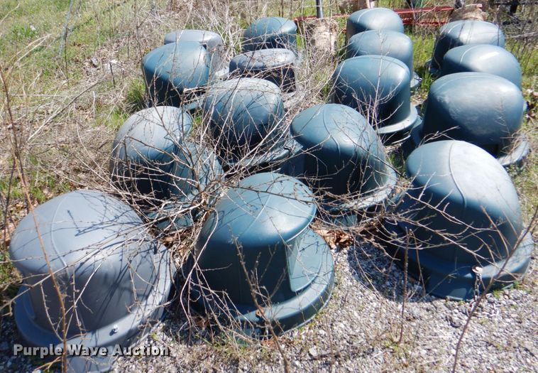 image for item II9951 (16) trash can lids