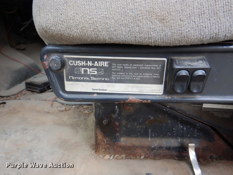 image for item II9957 1997 Ford L8000  dump truck