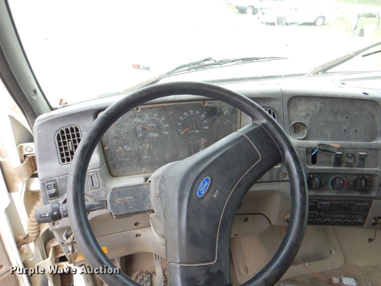 image for item II9957 1997 Ford L8000  dump truck