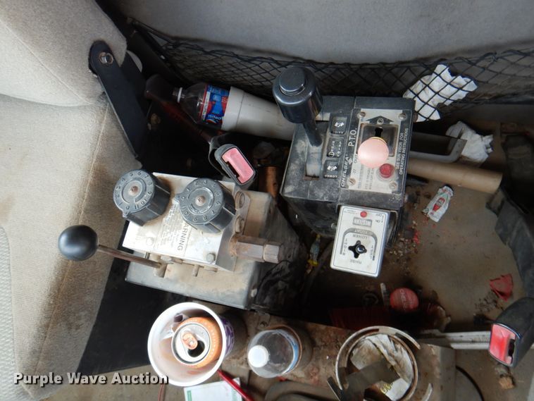 image for item II9957 1997 Ford L8000  dump truck