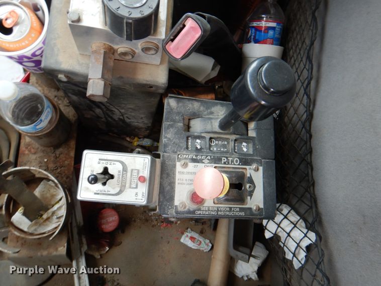 image for item II9957 1997 Ford L8000  dump truck