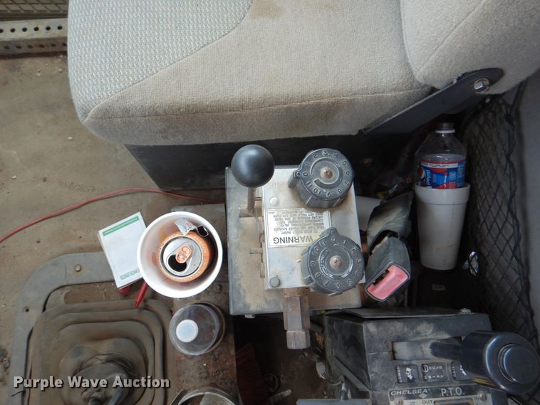 image for item II9957 1997 Ford L8000  dump truck