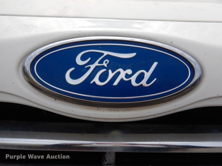 image for item II9957 1997 Ford L8000  dump truck