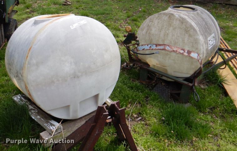 image for item II9963 (2) Broyhill polly tanks