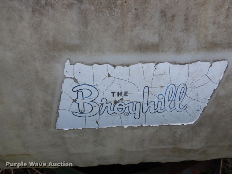 image for item II9963 (2) Broyhill polly tanks