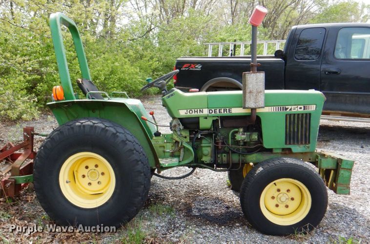 image for item II9970 John Deere 750  tractor