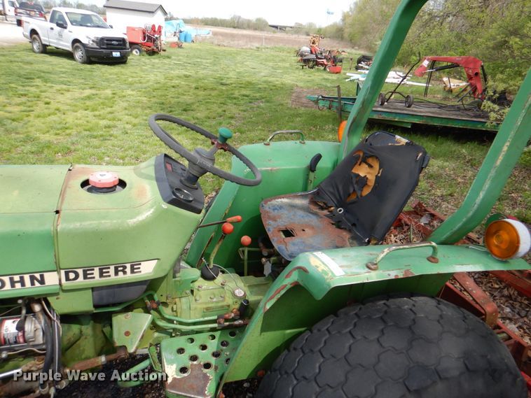 image for item II9970 John Deere 750  tractor