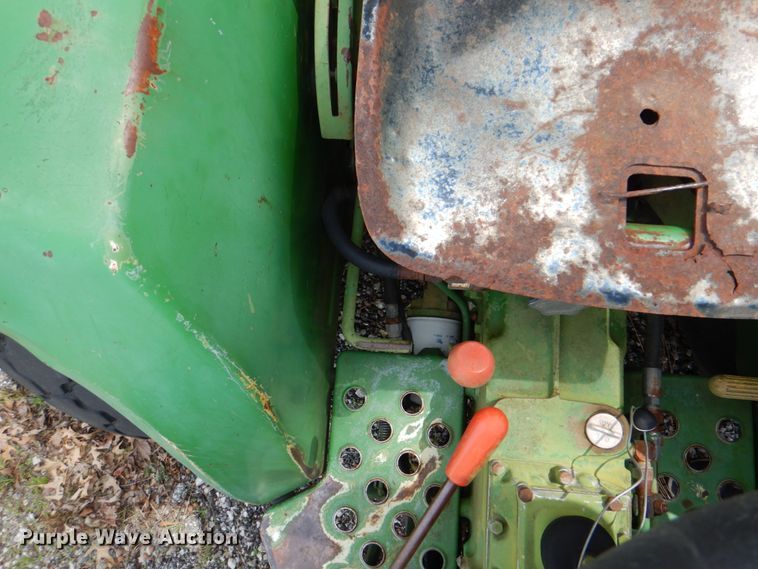 image for item II9970 John Deere 750  tractor