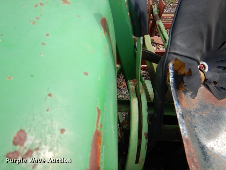 image for item II9970 John Deere 750  tractor