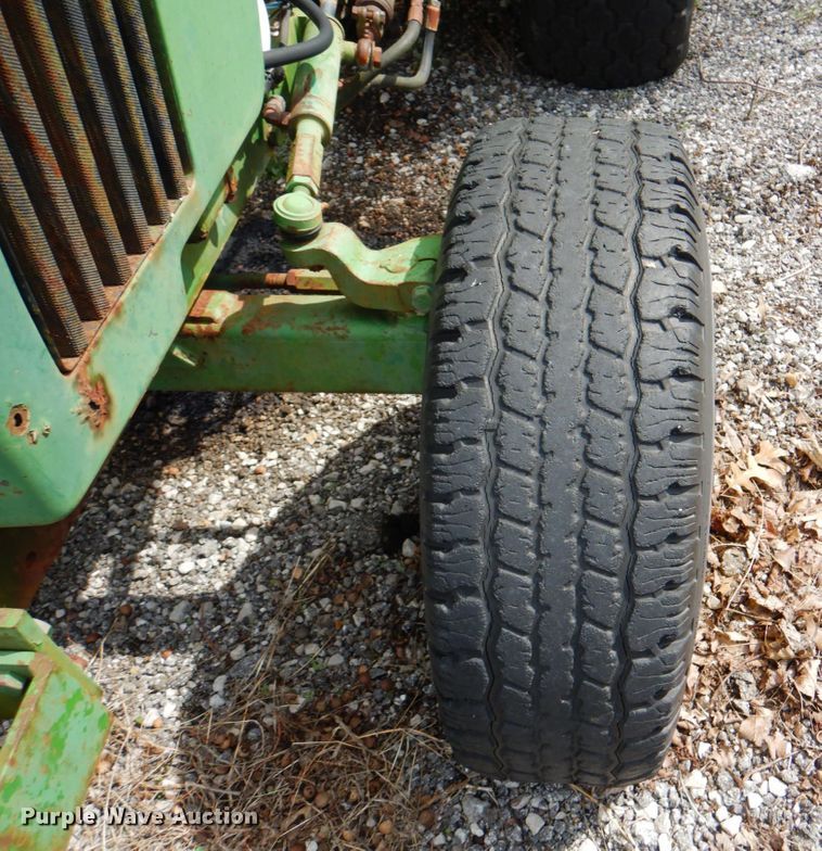 image for item II9970 John Deere 750  tractor