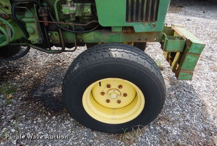 image for item II9970 John Deere 750  tractor