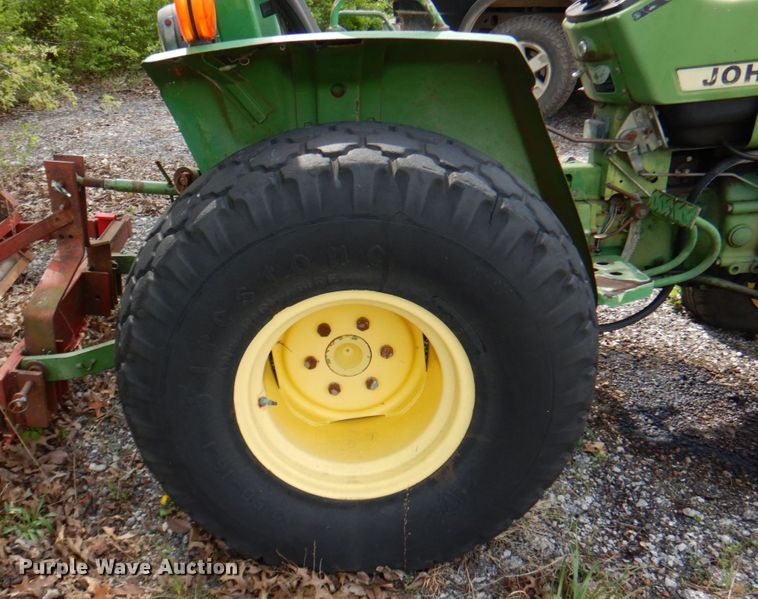 image for item II9970 John Deere 750  tractor