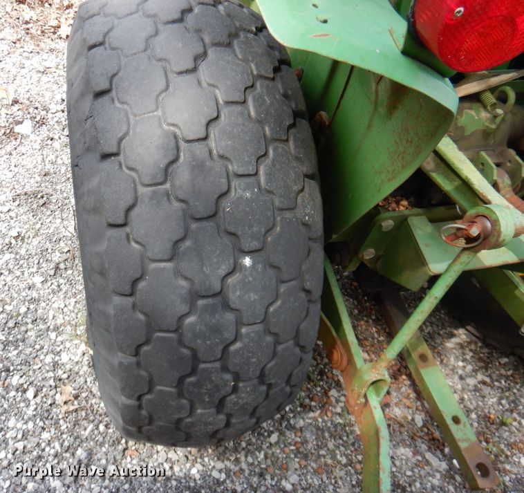 image for item II9970 John Deere 750  tractor