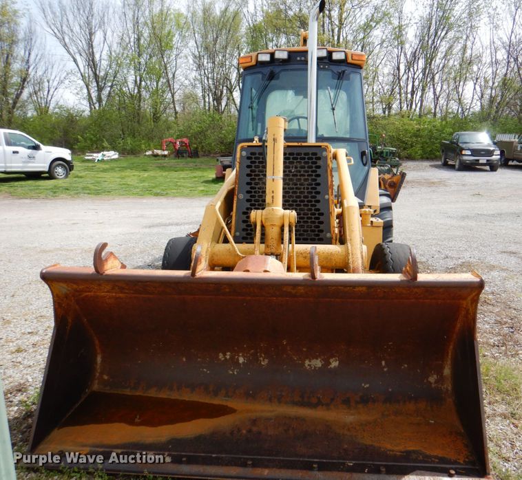 image for item II9972 1995 John Deere 310D  tractor loader backhoe
