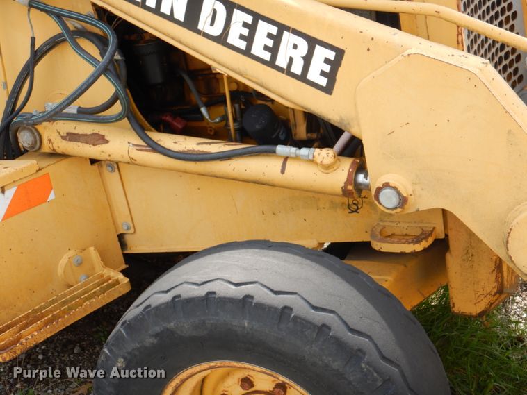 image for item II9972 1995 John Deere 310D  tractor loader backhoe