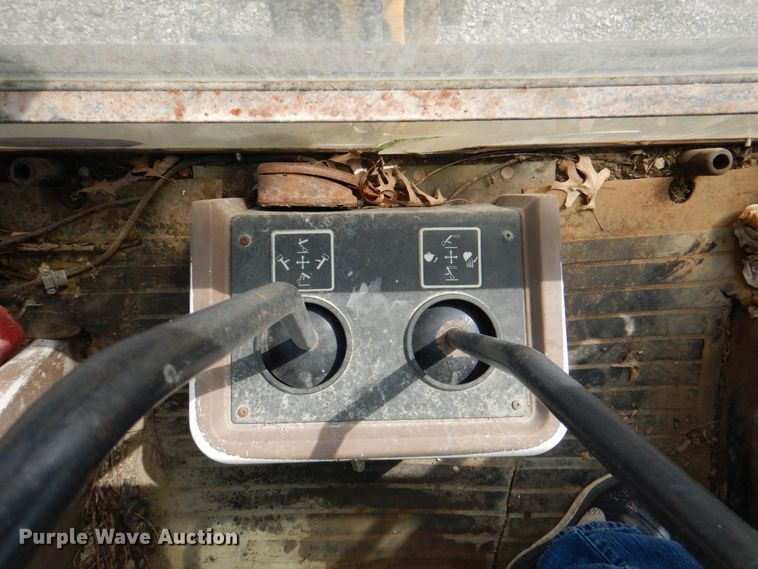 image for item II9972 1995 John Deere 310D  tractor loader backhoe