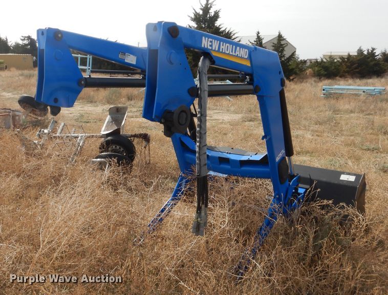 image for item IJ9286 New Holland 825TL  loader