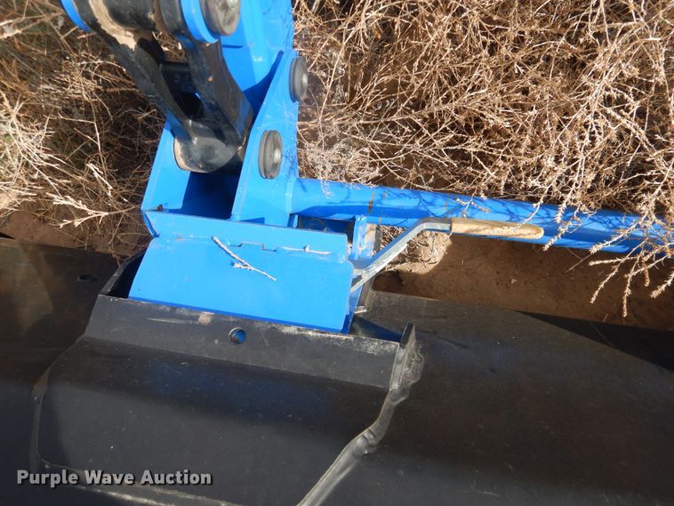 image for item IJ9286 New Holland 825TL  loader