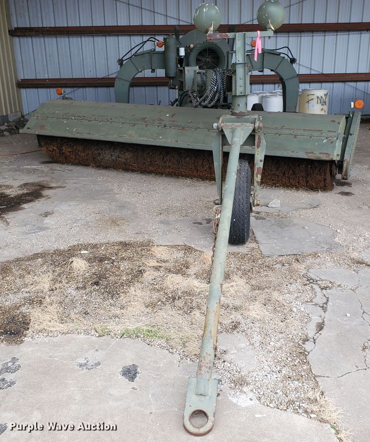 image for item IL9052 MB  broom