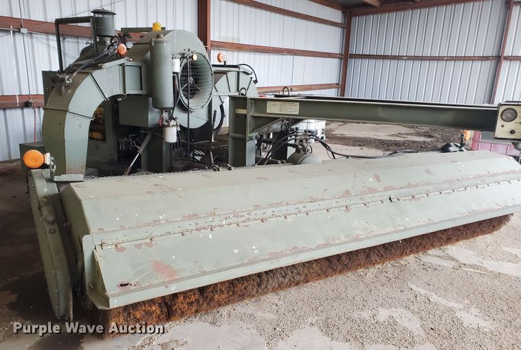 image for item IL9052 MB  broom