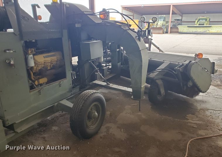 image for item IL9052 MB  broom