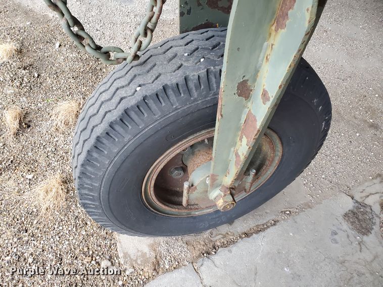 image for item IL9052 MB  broom