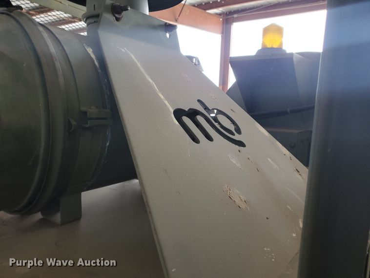 image for item IL9052 MB  broom