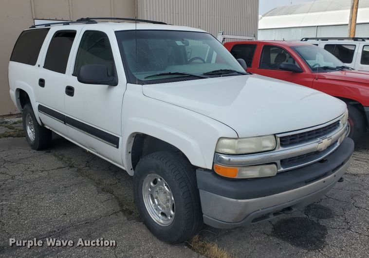 image for item IL9058 2001 Chevrolet Suburban 2500 LS  SUV