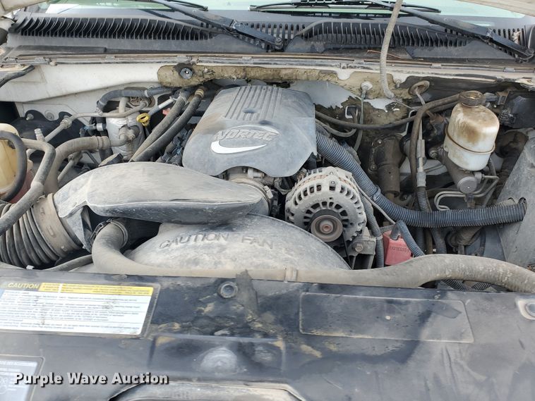 image for item IL9058 2001 Chevrolet Suburban 2500 LS  SUV