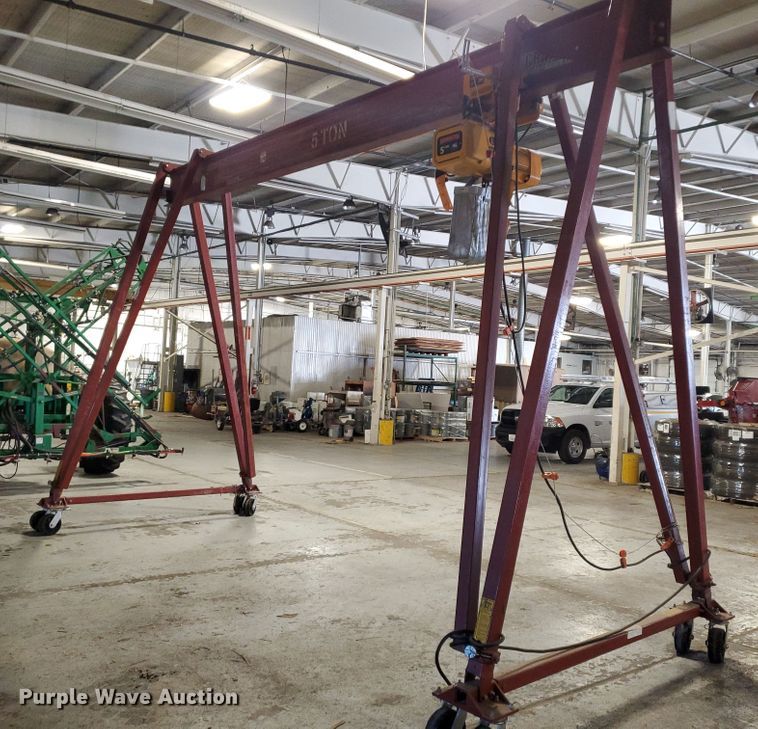 image for item IL9071 2012 Wallace Cranes 5T19-20AC A-frame hoist