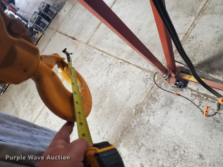 image for item IL9071 2012 Wallace Cranes 5T19-20AC A-frame hoist