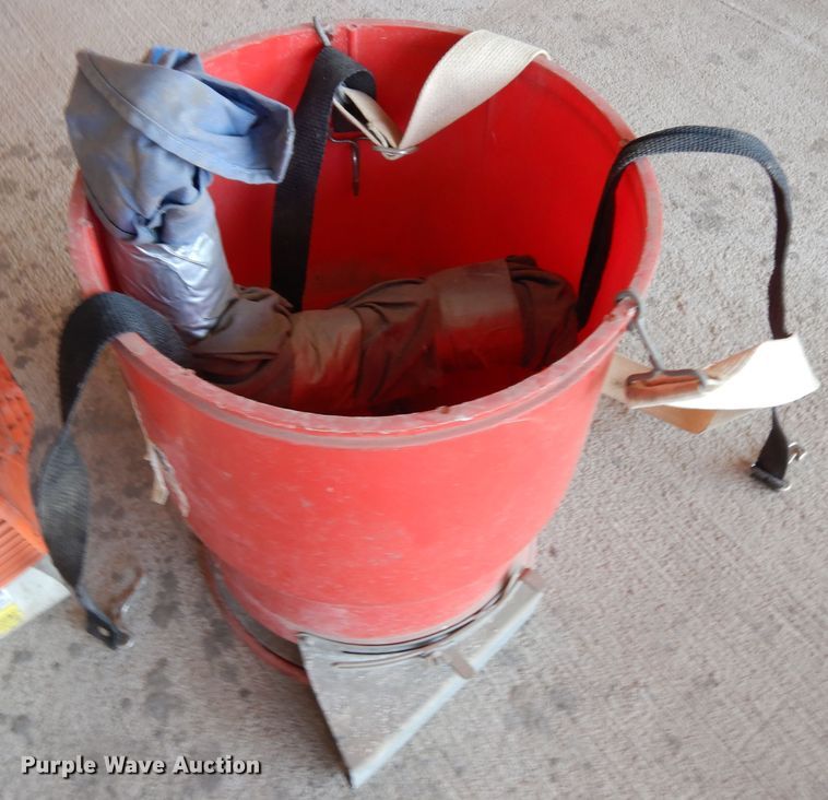 image for item IP9221 Lawn and garden equipment