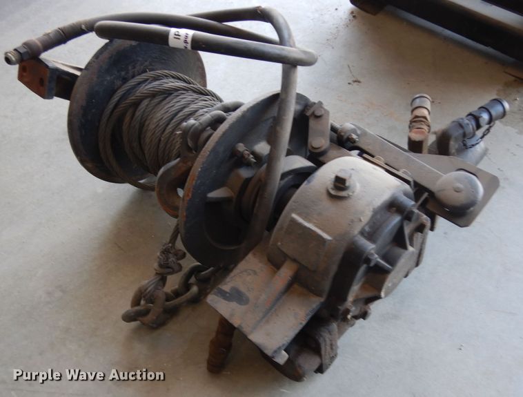 image for item IP9232 Hydraulic winch