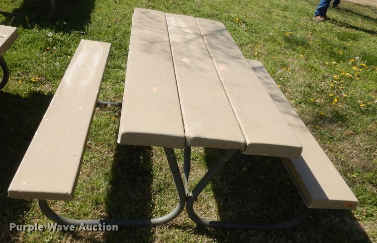 image for item IP9233 (7) picnic tables