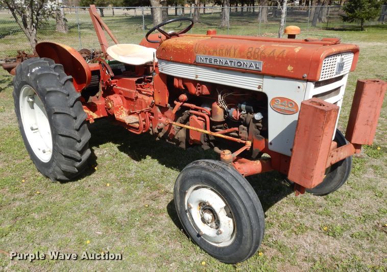 image for item IP9235 1959 International 340  tractor