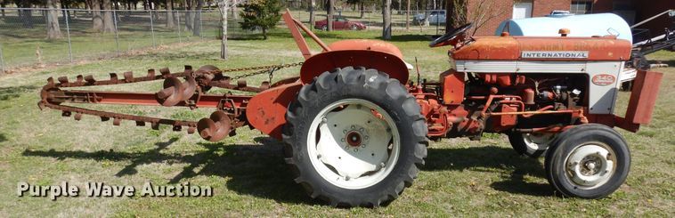 image for item IP9235 1959 International 340  tractor