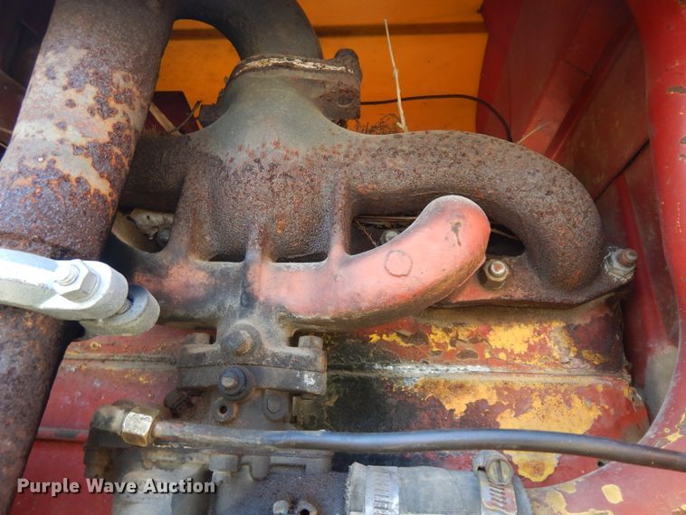 image for item IP9235 1959 International 340  tractor