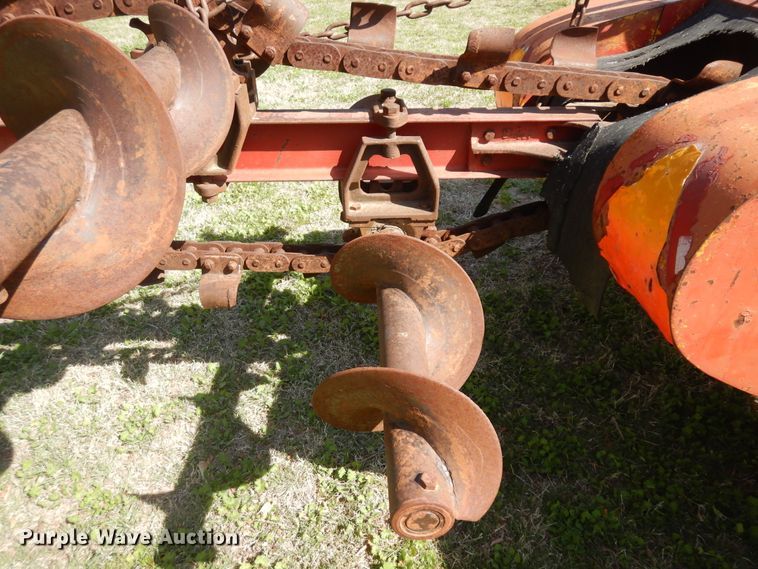 image for item IP9235 1959 International 340  tractor