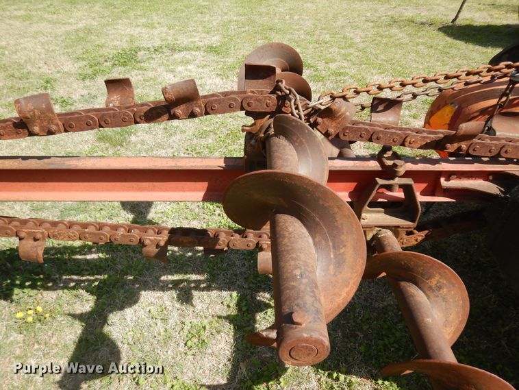 image for item IP9235 1959 International 340  tractor