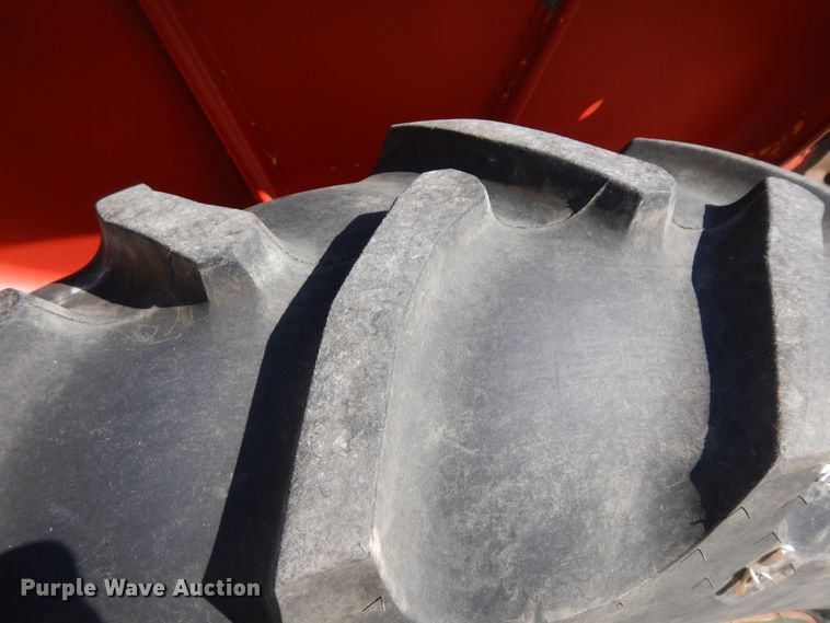 image for item IP9235 1959 International 340  tractor