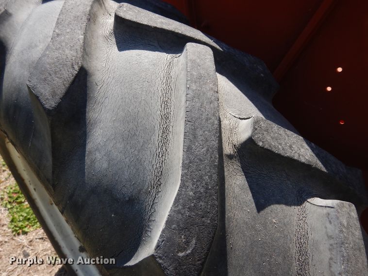 image for item IP9235 1959 International 340  tractor