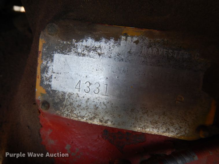 image for item IP9235 1959 International 340  tractor