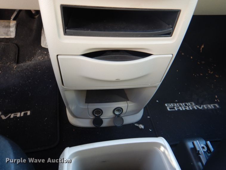 image for item IQ9265 2012 Dodge Grand Caravan  van