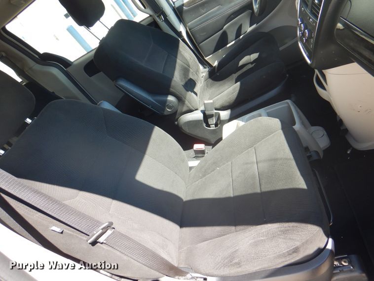 image for item IQ9265 2012 Dodge Grand Caravan  van