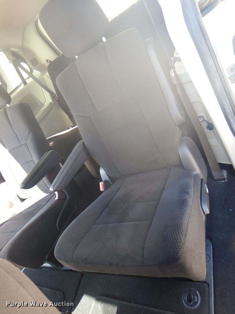 image for item IQ9265 2012 Dodge Grand Caravan  van