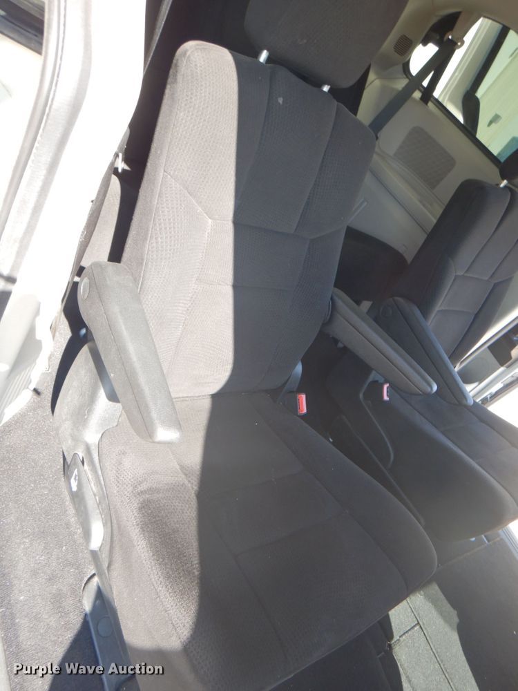 image for item IQ9265 2012 Dodge Grand Caravan  van