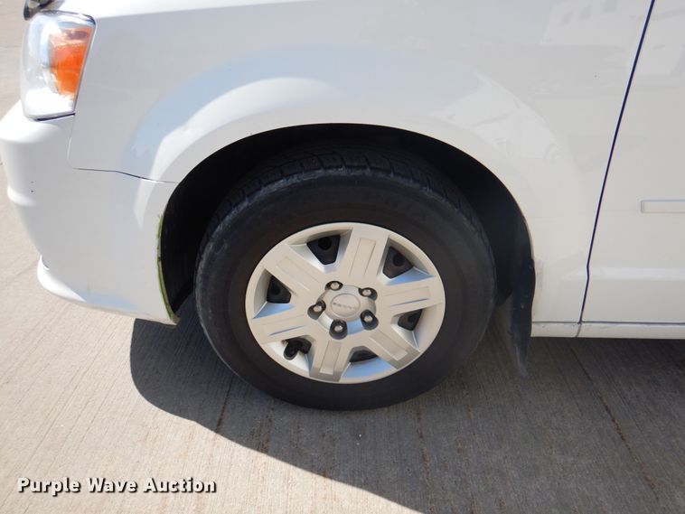 image for item IQ9265 2012 Dodge Grand Caravan  van