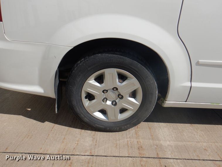 image for item IQ9265 2012 Dodge Grand Caravan  van
