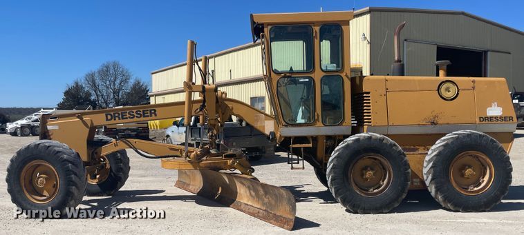 image for item IR9755 Dresser 850  motor grader